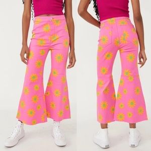 Free People Youthquake Sunflower Printed Crop Flare Pant Lipstick Pink 28 NWT